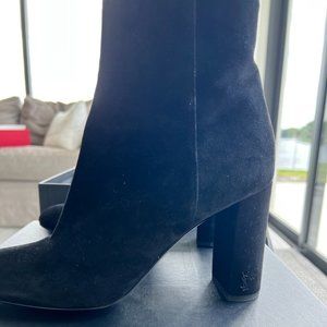 Saint Laurent Loulou 95 zip booties WORTH $995